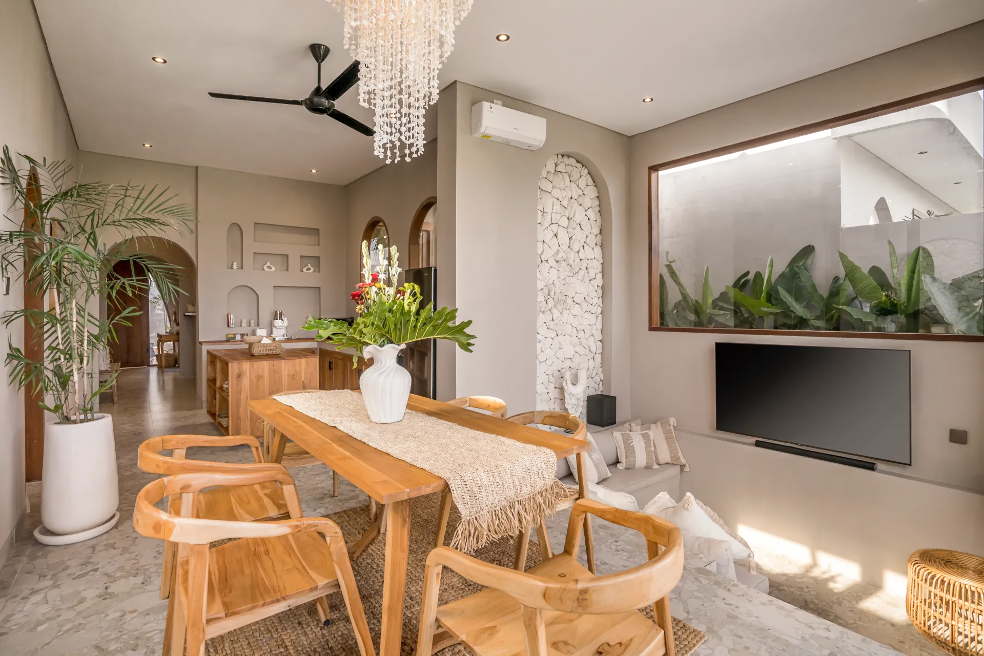 Villa Bayu - Stunning 2BR Villa w/ pool in Canggu, 2-bed villa for rent in North Bali – photo 4 of 12
