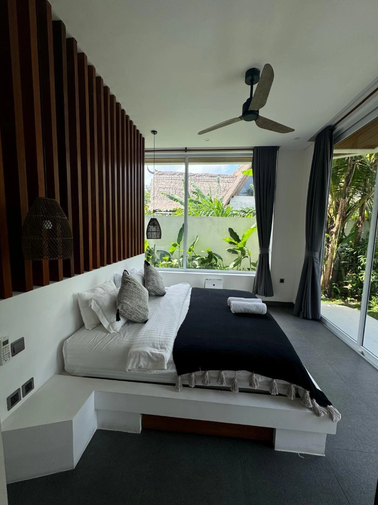 Sheba Residence – Ultra Luxury 4+1BR Big Garden Big Pool Designer Villa, 5-bed villa for rent in Canggu – photo 4 of 15