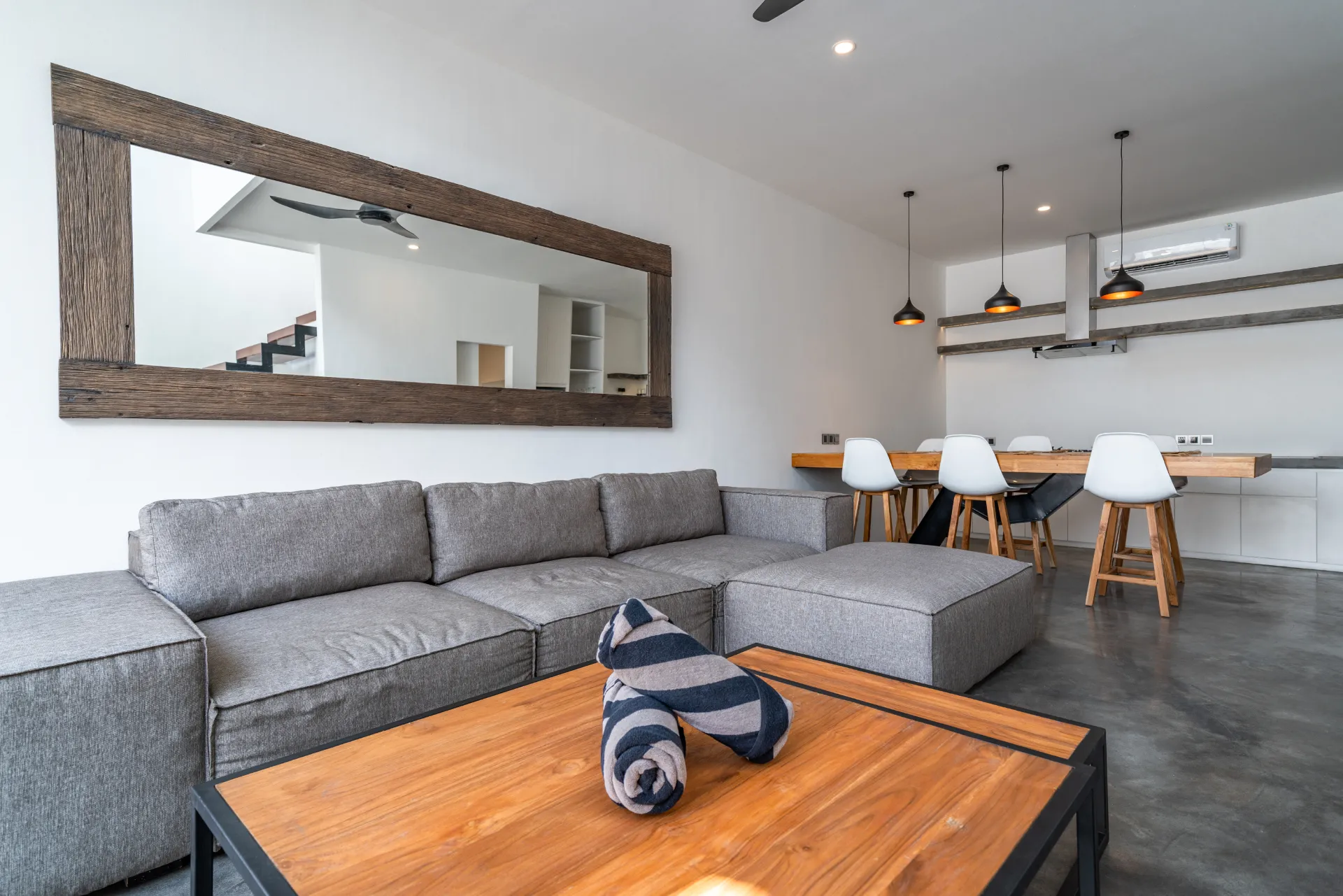Loft Ludo : Superb 1BR luxury loft in Great Location, 1-bed villa for rent in Canggu – photo 6 of 15
