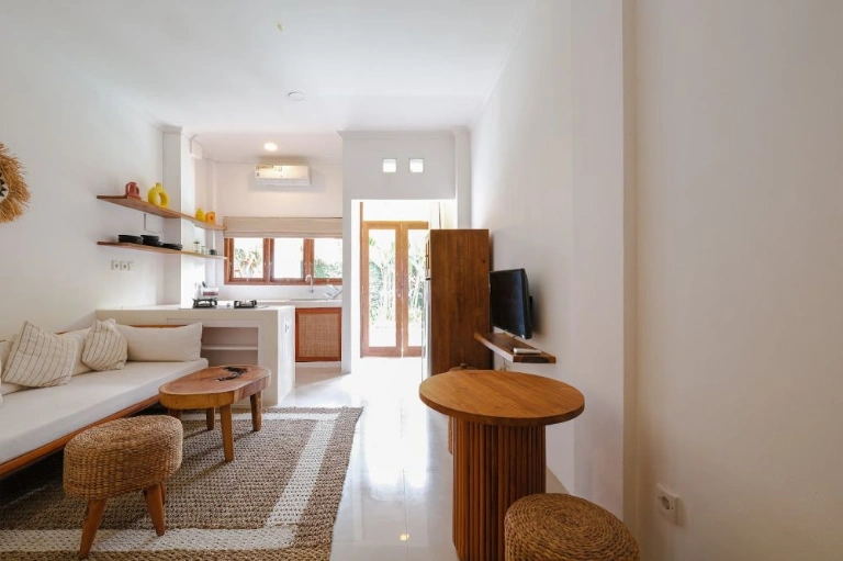 1BR Boutique Villa with Shared Pool in Central Pererenan, 1-bed villa for rent in Pererenan – photo 5 of 13