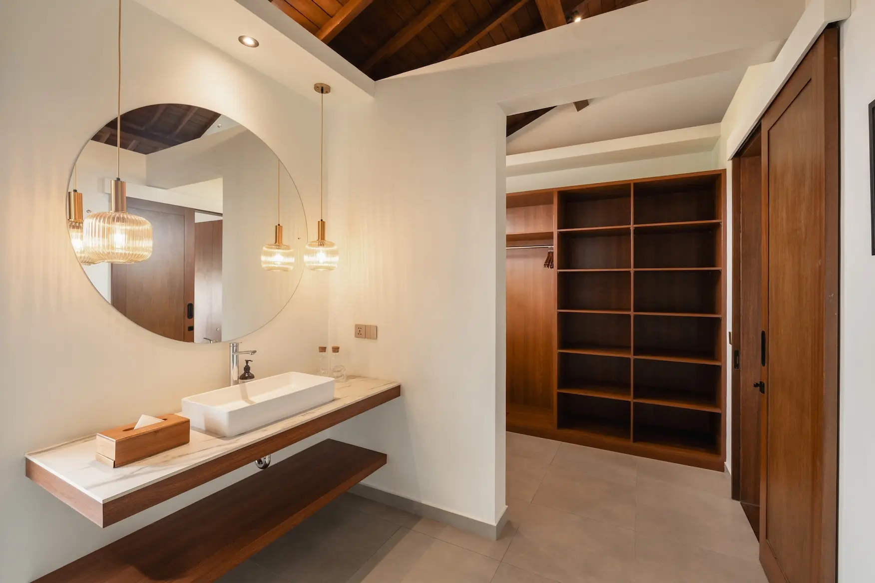 Rocca Bella - Stylish 2BR Loft w/ Pool – Canggu, 2-bed villa for rent in Canggu – photo 8 of 15