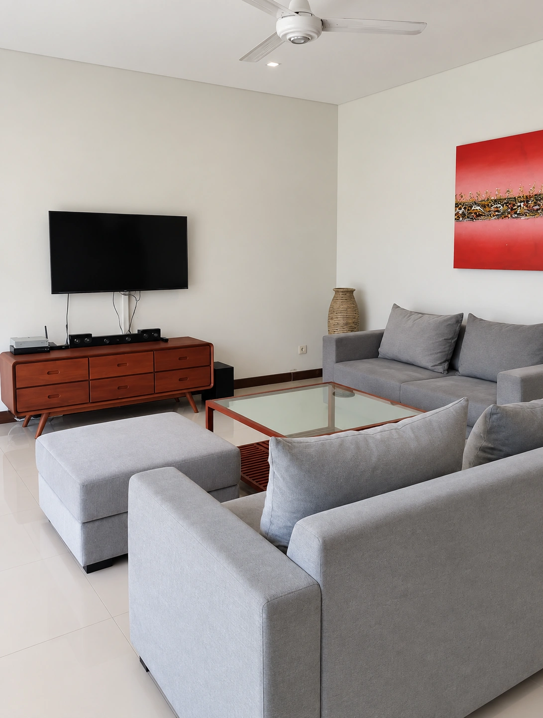 Modern 3-bedroom Villa Canggu - Berawa, 3-bed villa for rent in Canggu – photo 3 of 15