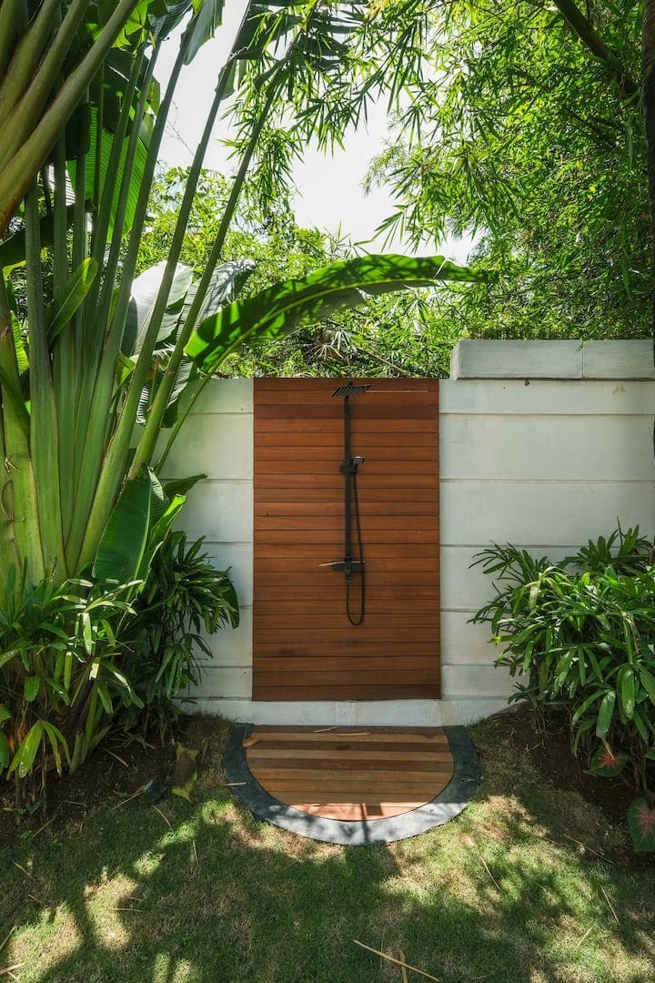Villa For Rent 4 Bed In Pererenan,Badung Bali, 4-bed villa for rent in Pererenan – photo 13 of 15