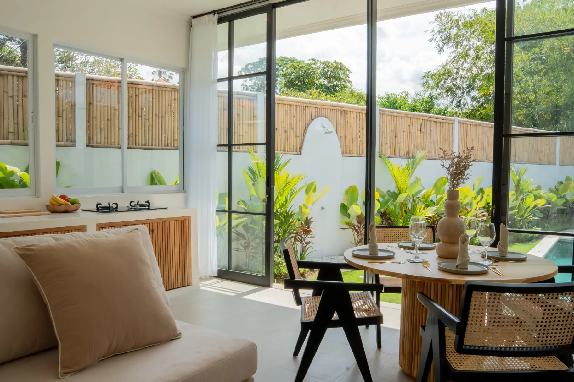 Designer 3BR Villa In Canggu | joliesmaisonsbali.com, 3-bed villa for rent in Canggu – photo 9 of 14