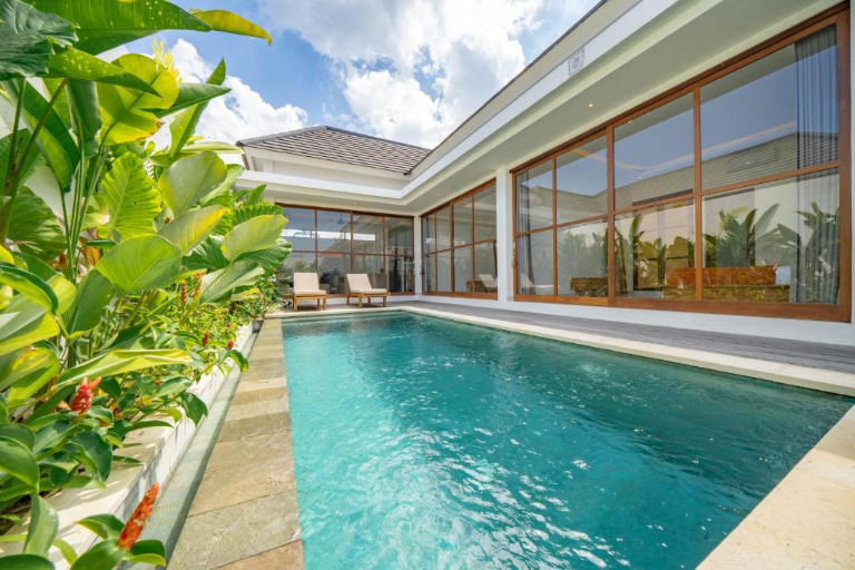 Stunning Pererenan Villa – Beach, Cafés & Canggu at Your Doorstep, 3-bed villa for rent in Pererenan – photo 6 of 15