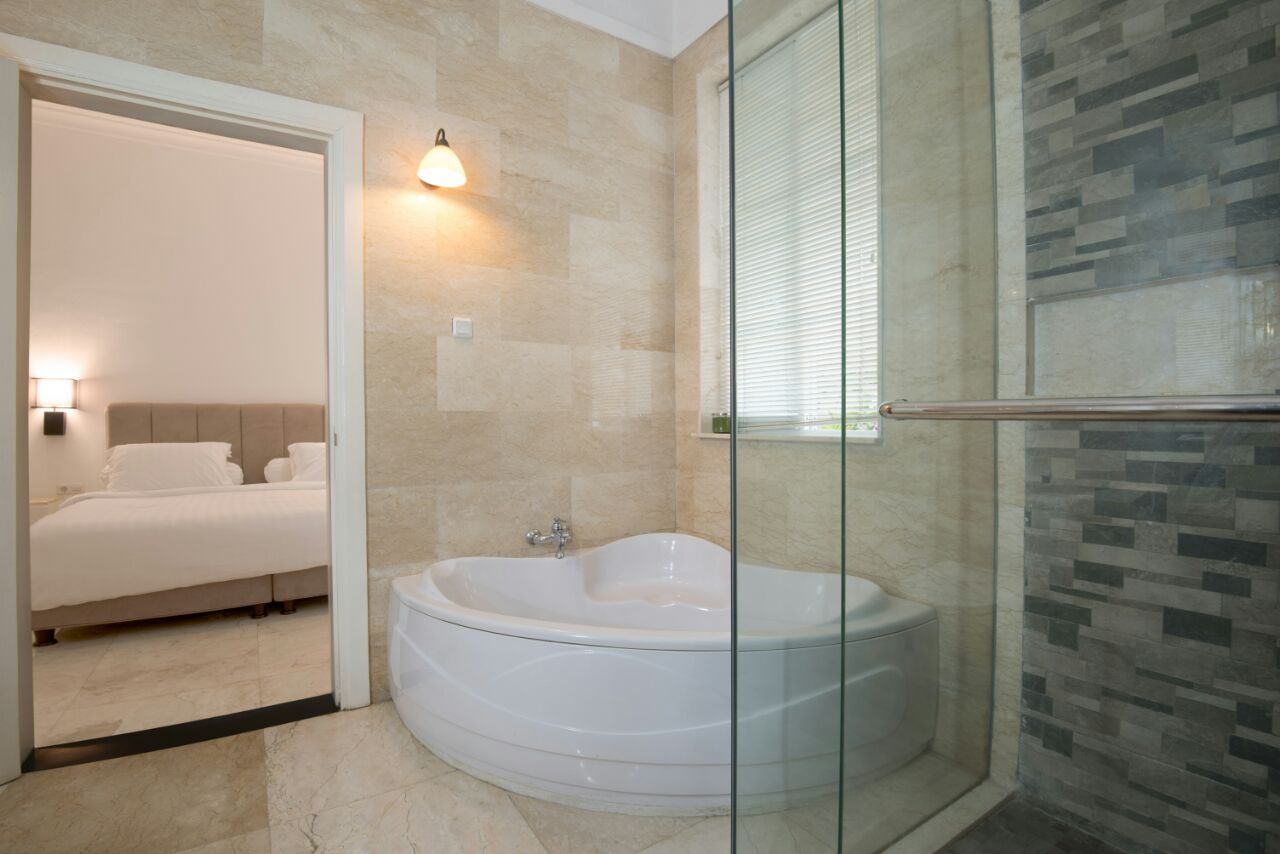 7 Bedroom Villa for Rent in Umalas, 9-bed villa for rent in Seminyak – photo 6 of 14