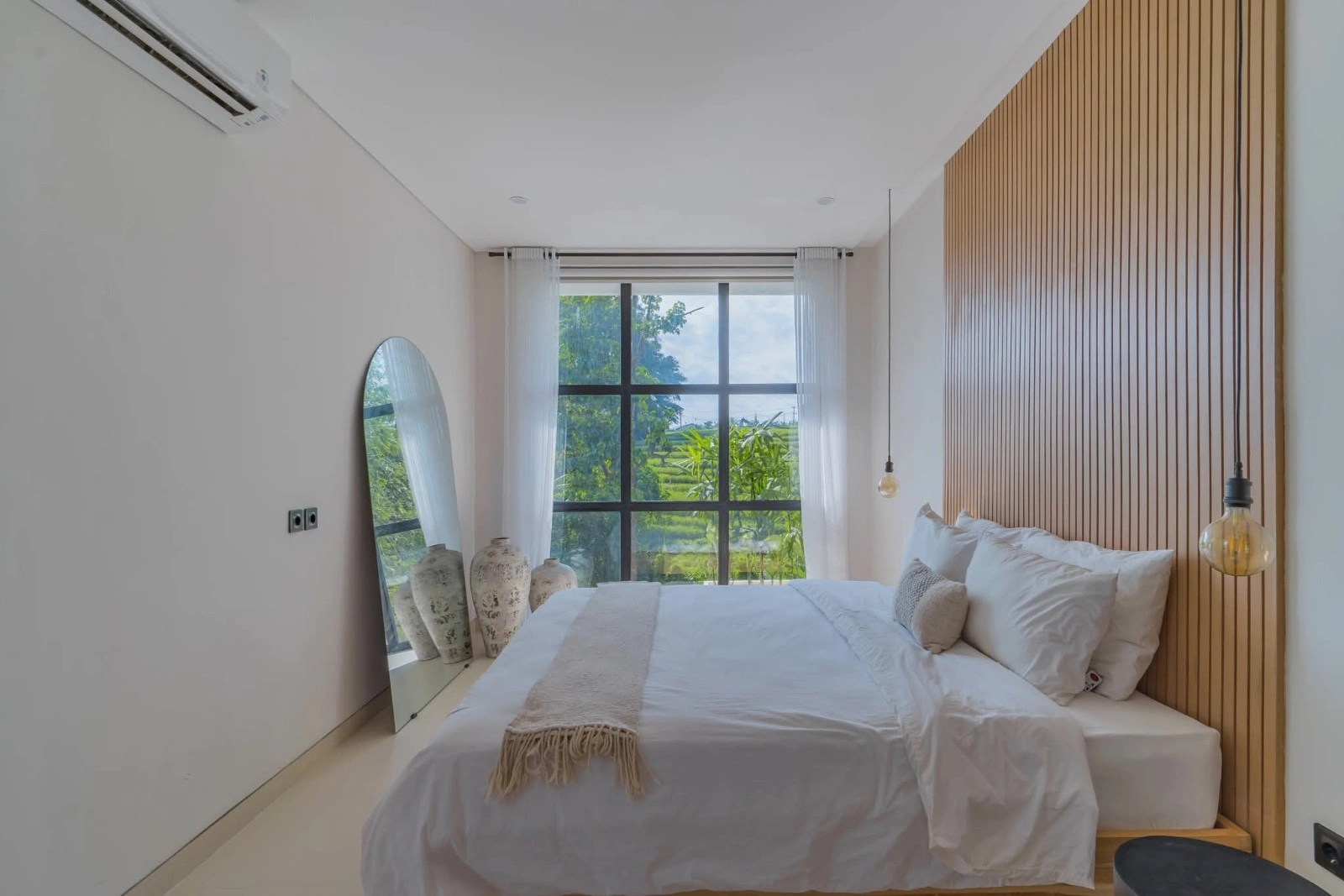 Monthly Rent - Canggu- Tranquil Modern 2 Bedrooms Villa with Rice Field View, 2-bed villa for rent in Canggu – photo 7 of 12