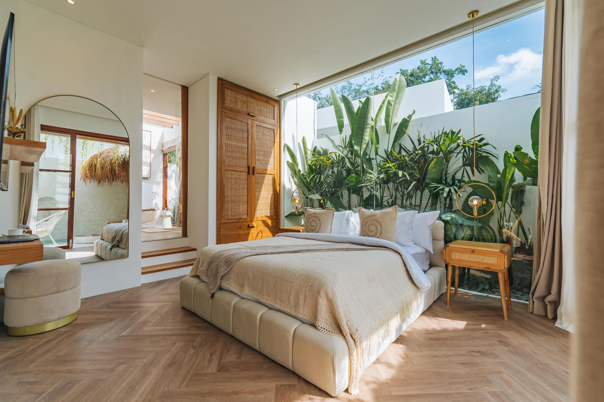 Private Pool Oasis • 5 Min Walk to Beach • Heart of Canggu, 1-bed villa for rent in Canggu – photo 14 of 15