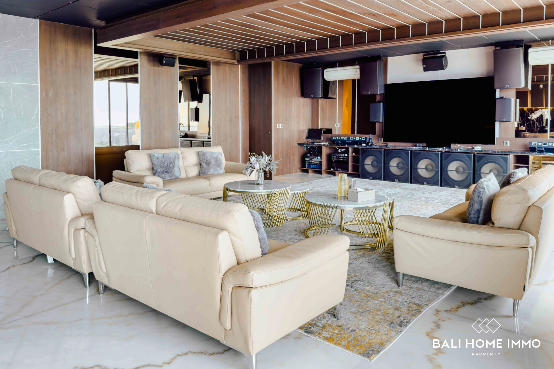 Luxurious Ocean View 6 Bedrooms Villa for Rental in Bali Ungasan, 6-bed villa for rent in Uluwatu – photo 14 of 15