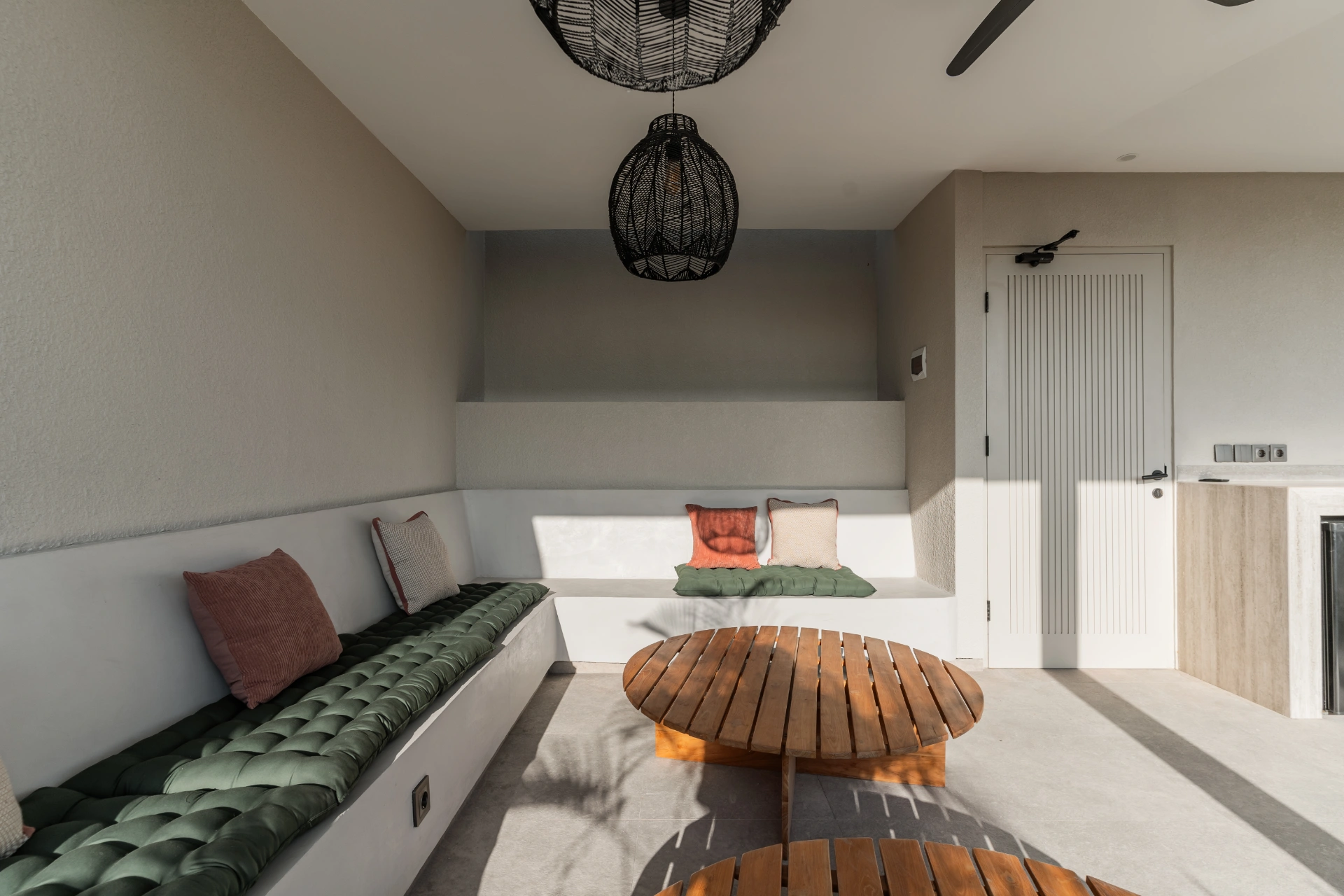 Modern 2-Bedroom apartment with Rooftop in Umalas, 2-bed villa for rent in Canggu – photo 6 of 8