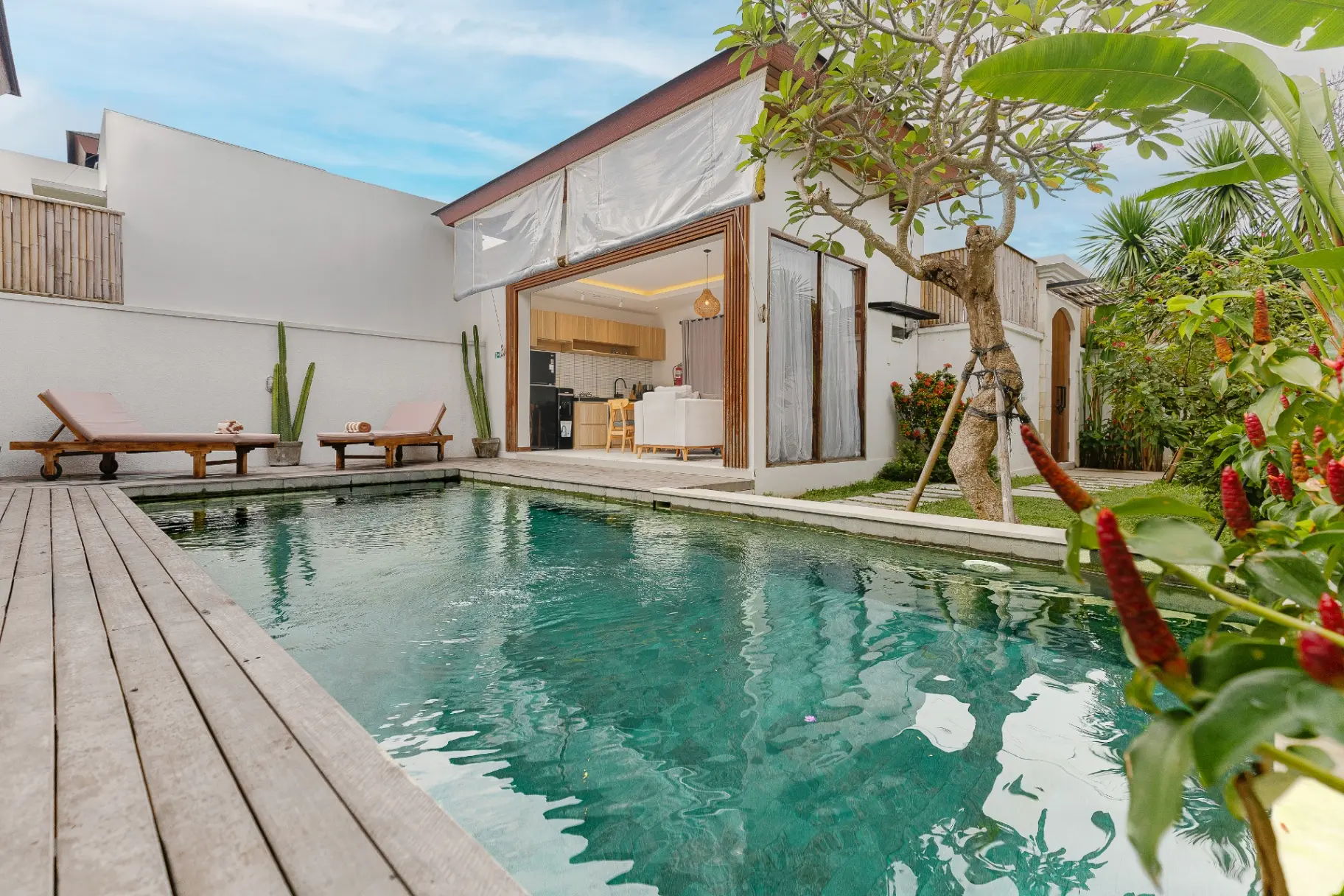 Bernard - Poolside Access & Garden Villa, Uluwatu, 2-bed villa for rent in Uluwatu – photo 8 of 15