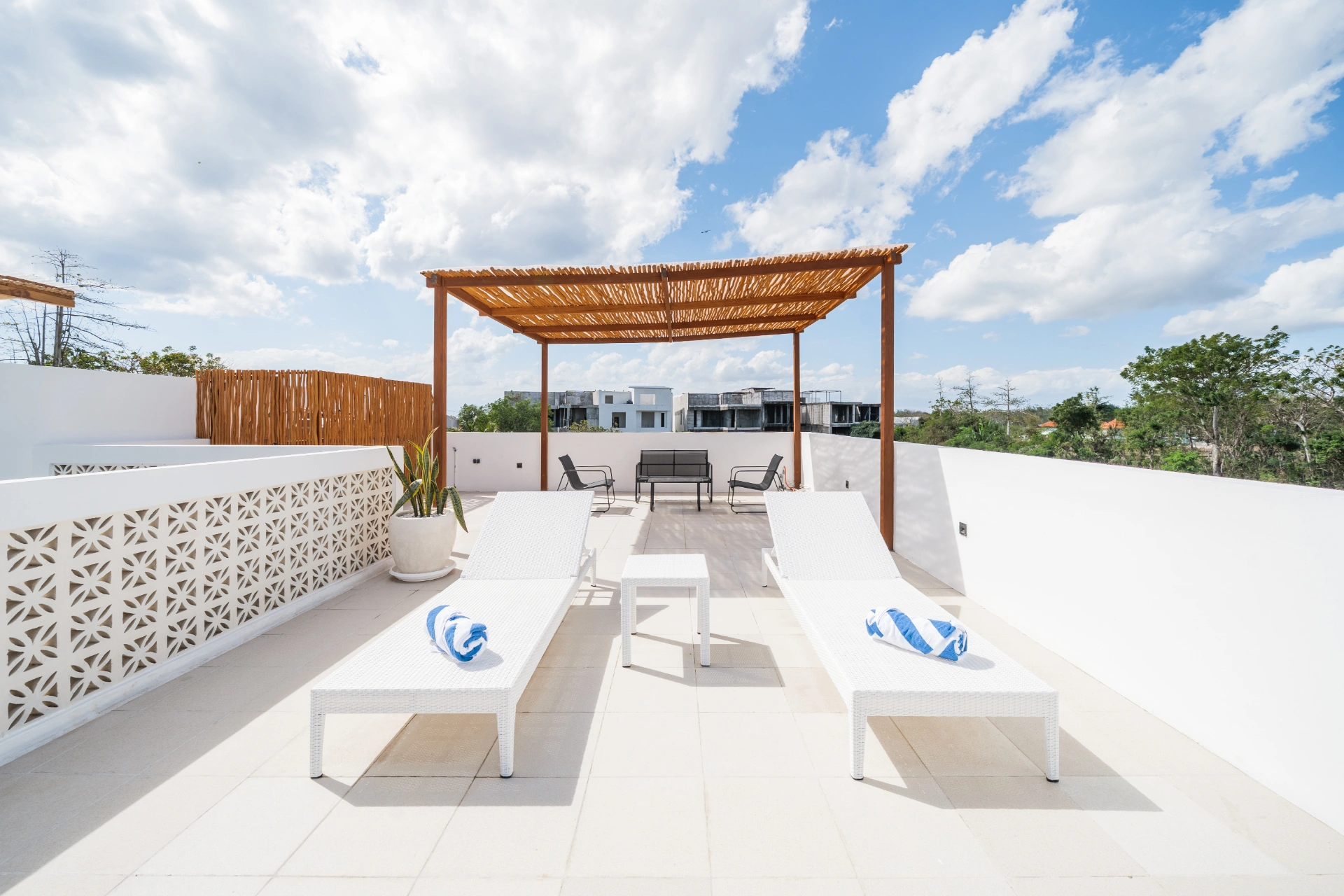 Brand New 2BR Villa in Balangan, Uluwatu | Rooftop Sunset Views, 2-bed villa for rent in Uluwatu – photo 3 of 15