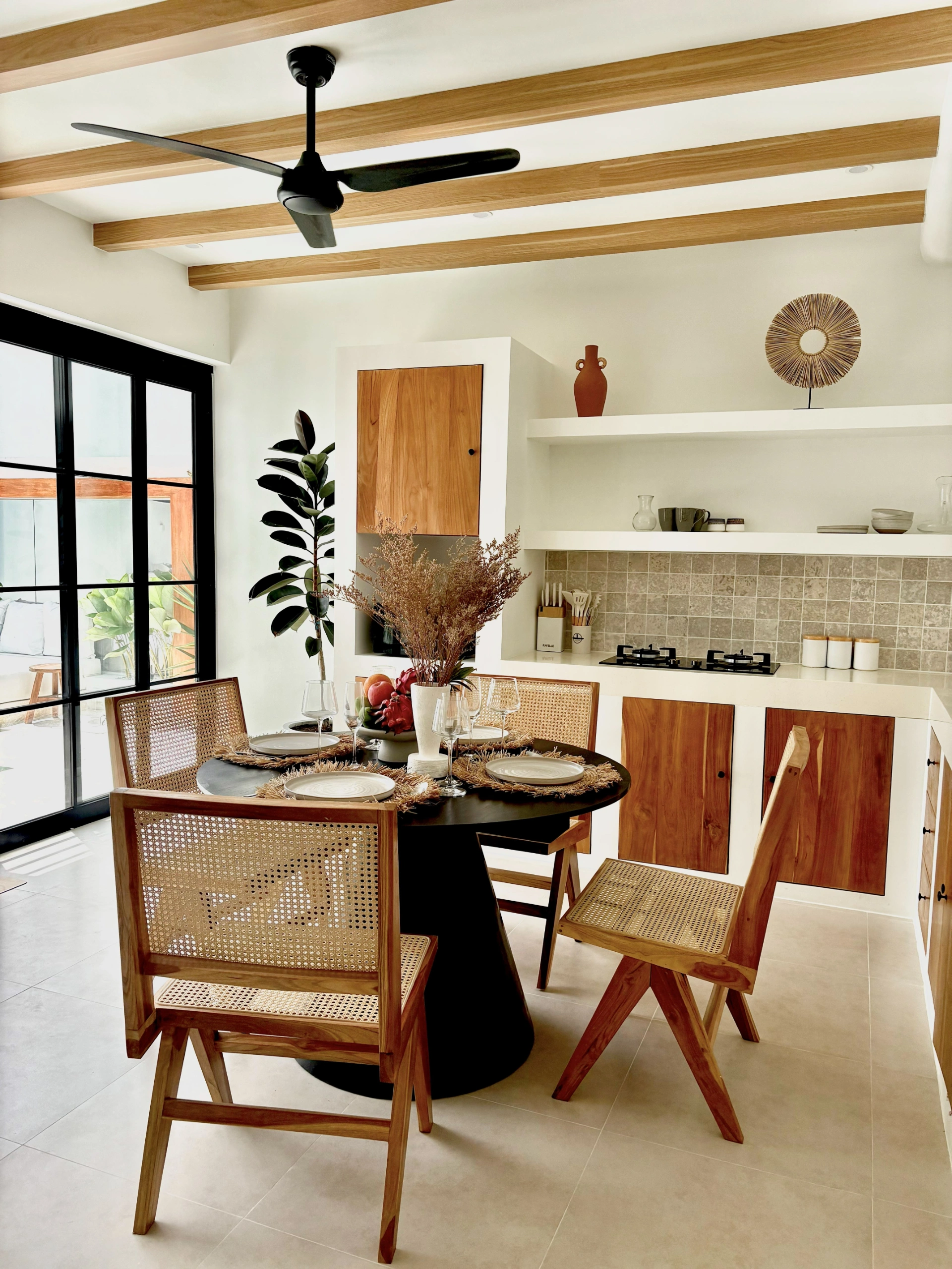 Romantic 1BR Pool Villa w Bathtub, BBQ & Lounge | Bingin, 1-bed villa for rent in Uluwatu – photo 8 of 15