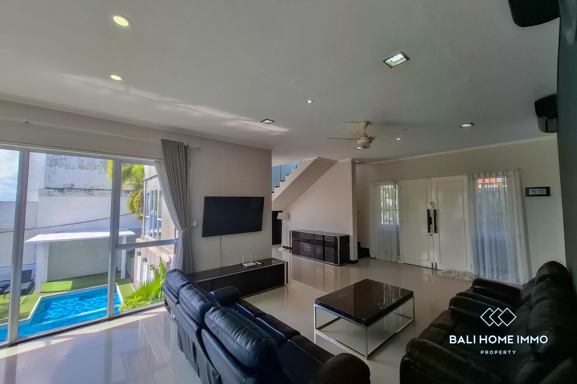 Spacious 4 Bedrooms Ocean View Villa for Rent & Sale in Ungasan, 4-bed villa for rent in Uluwatu – photo 7 of 15