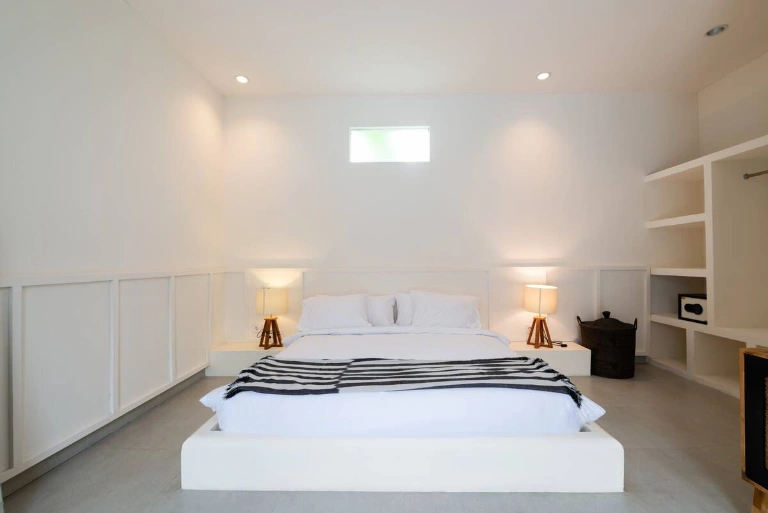 Spacious 3 Bedroom Tropical Villa in Padang Linjong, Canggu, 3-bed villa for rent in Canggu – photo 4 of 15
