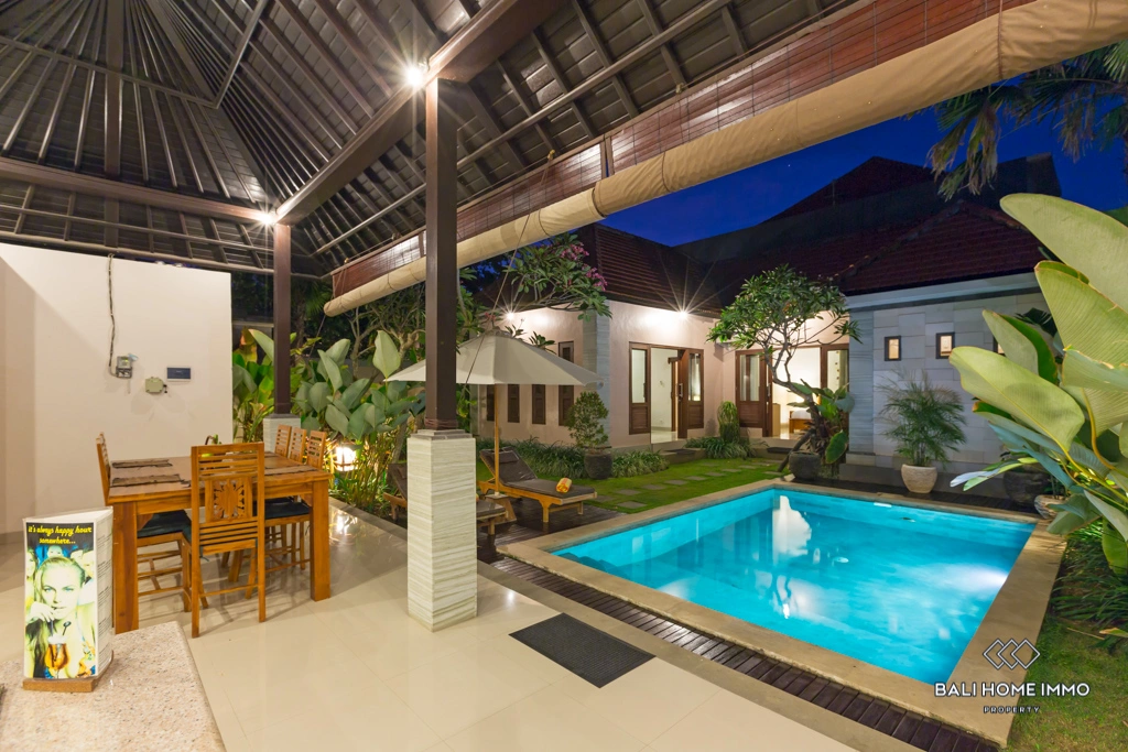 2 Bedroom Villa Walking Distance to Batu Belig Beach, 2-bed villa for rent in Seminyak – photo 3 of 8