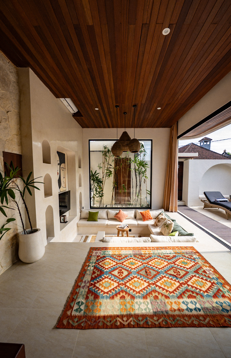 Villa Solara - 3BR in the Heart of Canggu w/ Rooftop Bar, 3-bed villa for rent in Canggu – photo 11 of 15