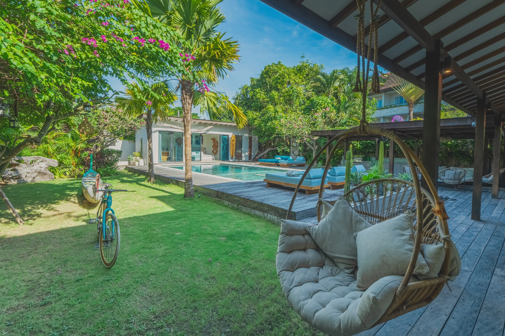 Tropical Luxury 5BR Villa in Canggu | Villa Kiki, 5-bed villa for rent in Canggu – photo 3 of 15