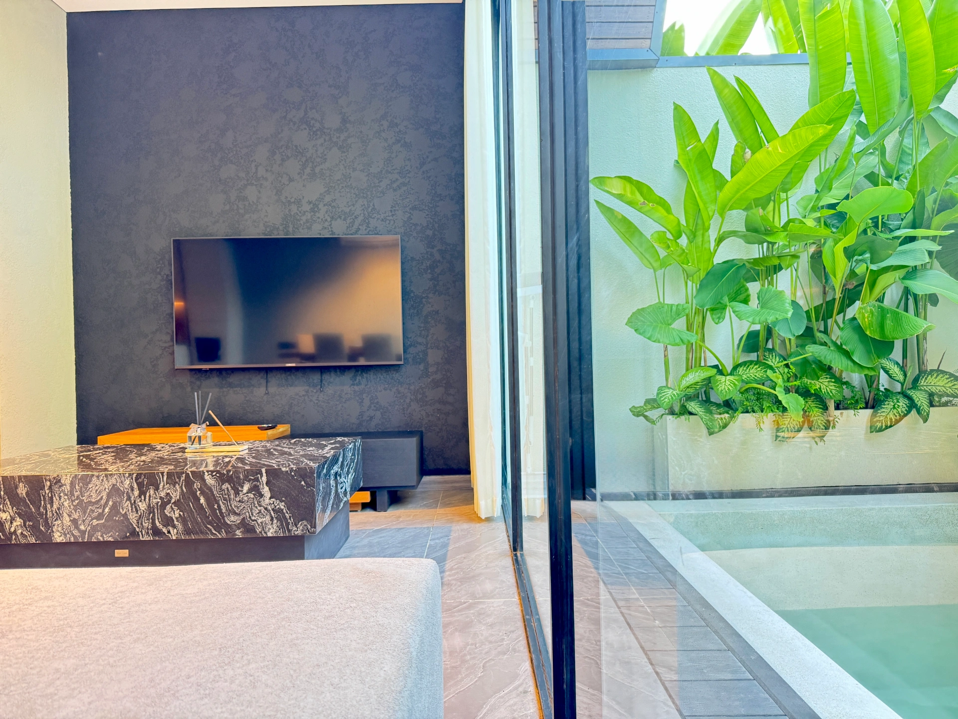 Loft Boutique - Contemporary 2-Bedroom Villa in Umalas, 2-bed villa for rent in Canggu – photo 2 of 14