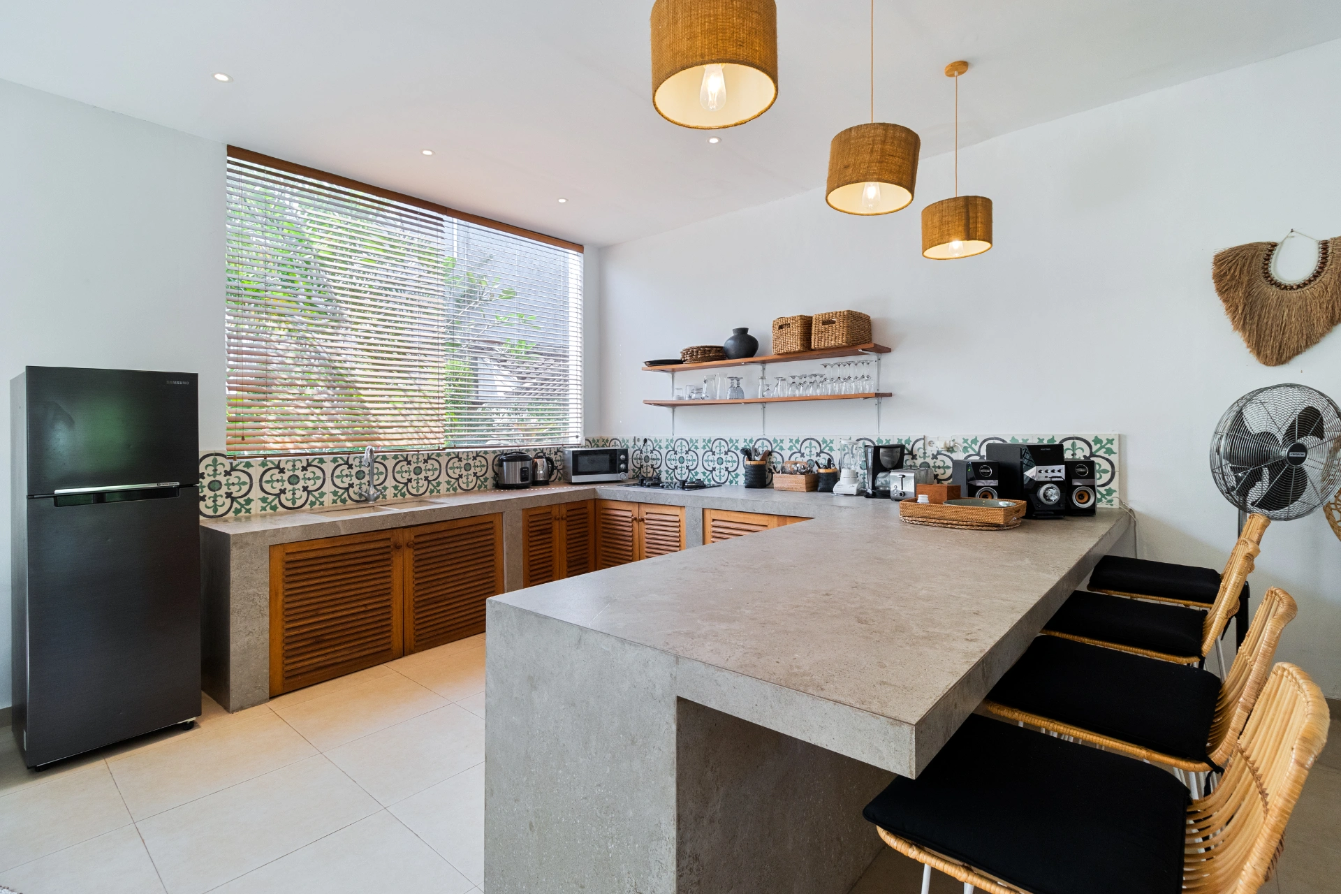 Villa Ghee - 4br Tropical Family Villa In Umalas, 4-bed villa for rent in Canggu – photo 7 of 15