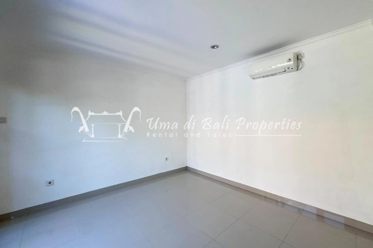 3BR Villa for Rent at Berawa, Bali, 3-bed villa for rent in Canggu – photo 10 of 13