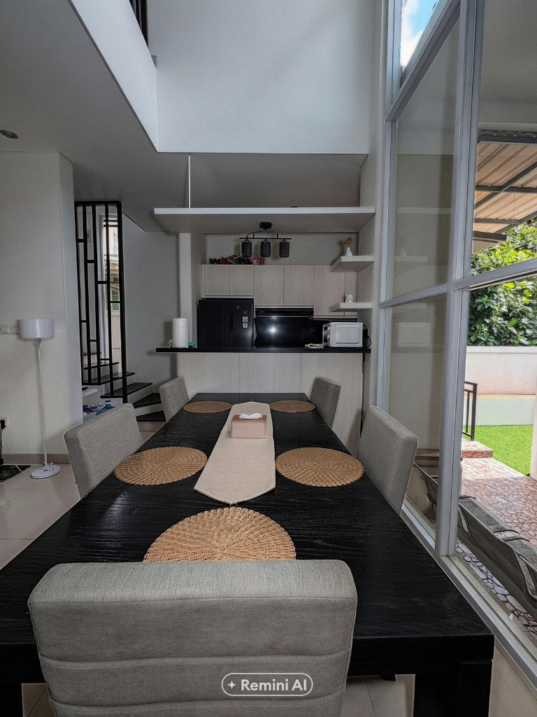 3BR Rooftop Jacuzzi BoltokVilla Near Melasti Beach, 3-bed villa for rent in Kuta – photo 3 of 15