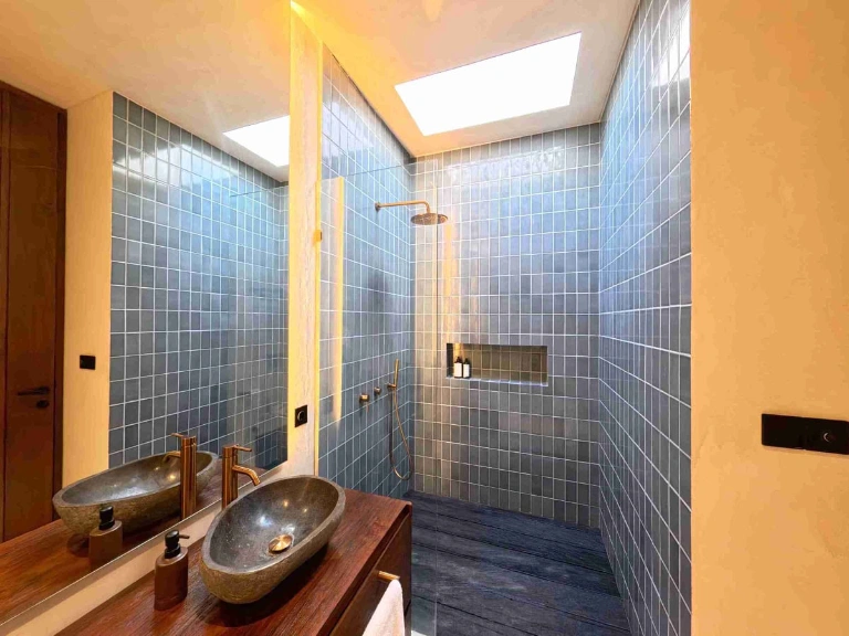 Villa For Rent 4 Bed In Tumbak Bayuh,Mengwi Bali, 4-bed villa for rent in Pererenan – photo 10 of 15