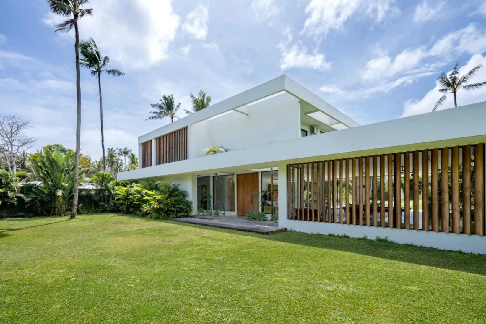 4-Bedroom Villa with Spacious Garden and Mount Agung Vista in Kaba-Kaba, 4-bed villa for rent in Tabanan – photo 11 of 15