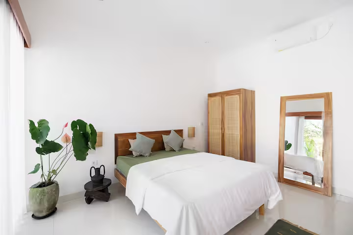Brand-New 3-Bedroom Villa for Rent – Canggu (Beachside), 3-bed villa for rent in Canggu – photo 11 of 15