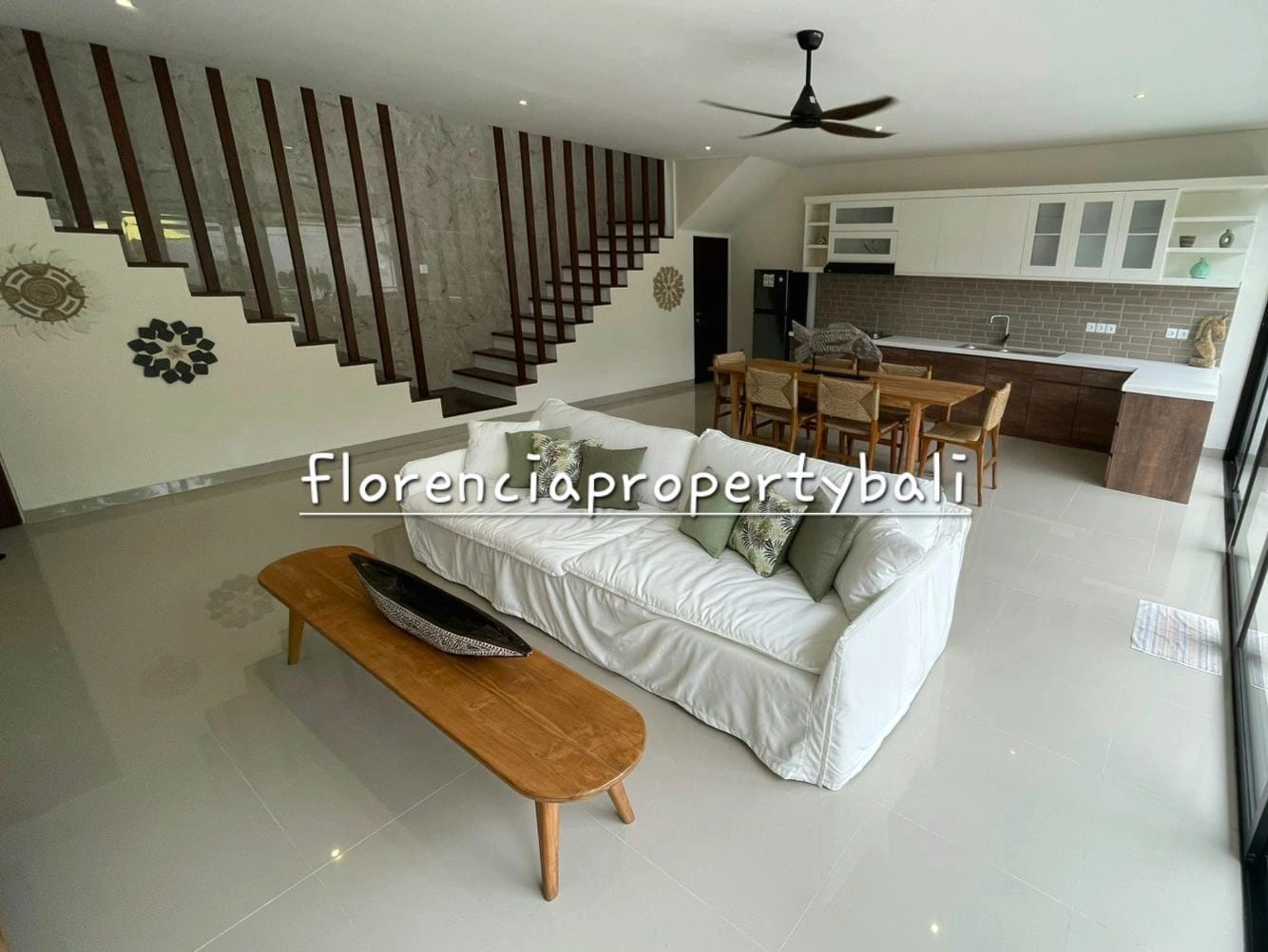 Kerobokan Villa | Modern 2 Bedroom for Yearly and Monthly Rental, 2-bed villa for rent in Canggu – photo 2 of 14