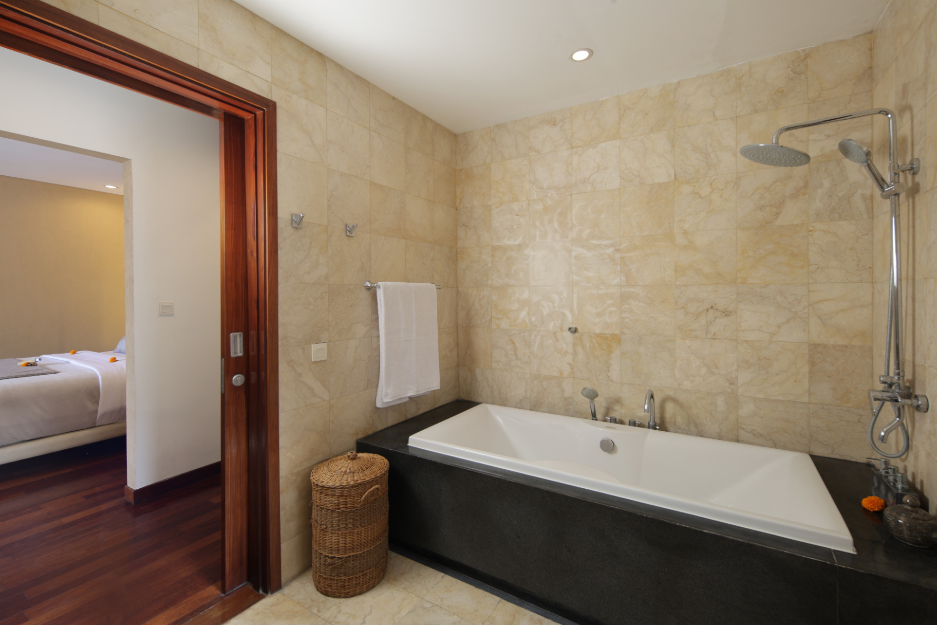 Fully Furnished 3-bedroom Villa in Prime Batu Bolong Location, 3-bed villa for rent in Canggu – photo 11 of 15