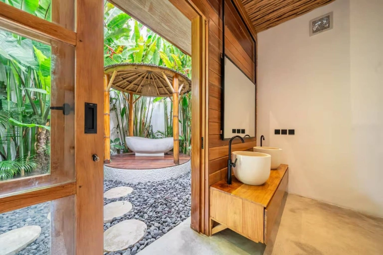 Ultra-luxury 1BR Design Residence — 4 Min Walk to Alchemy, 1-bed villa for rent in Ubud – photo 6 of 7