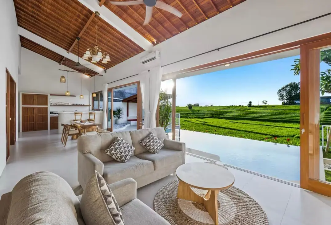 The R Villa Swantika - Rice Field Views, Walk to Obsidian Gym, 2-bed villa for rent in Pererenan – photo 6 of 15