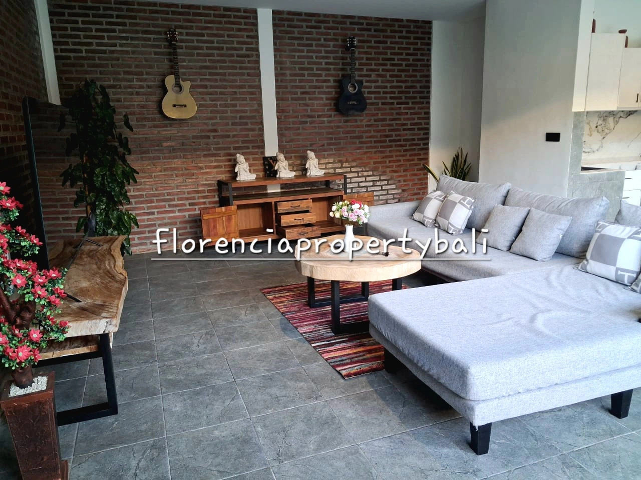 Kerobokan Villa – Your Comfortable Modern Home in Merta Sari, 4-bed villa for rent in Canggu – photo 2 of 15