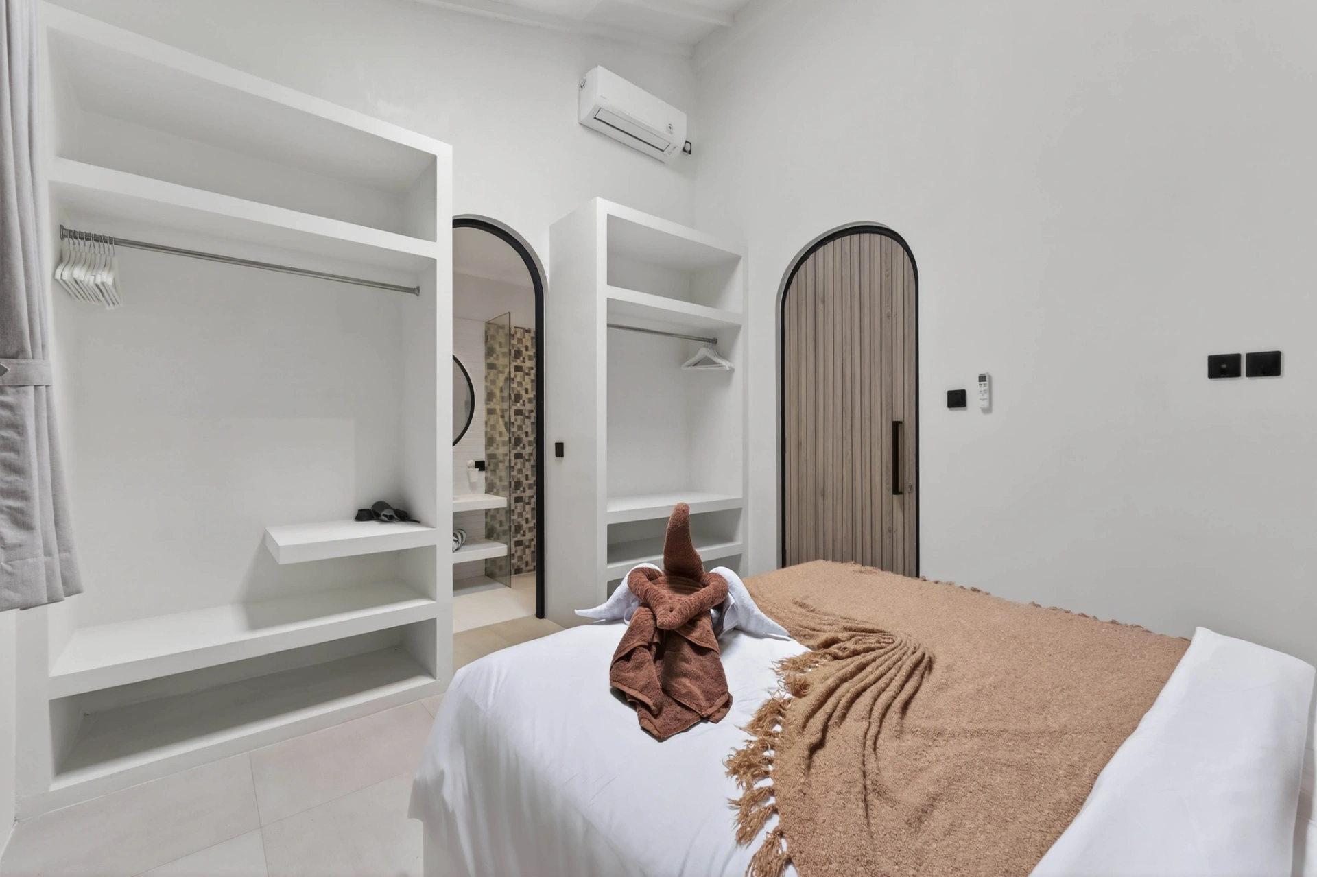 Villa Ladam: Cozy 2BR W/Private Pool in Berawa, 2-bed villa for rent in Canggu – photo 3 of 15