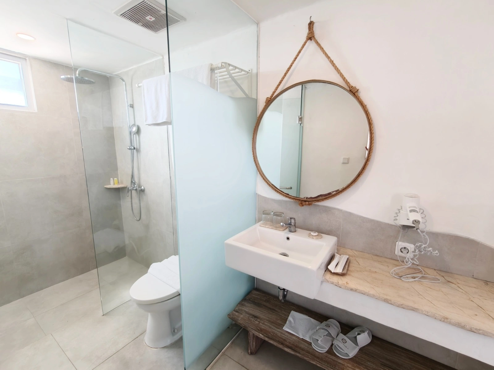 Villa For Rent 2 Bed In Jimbaran,Uluwatu Bali, 2-bed villa for rent in Uluwatu – photo 2 of 15