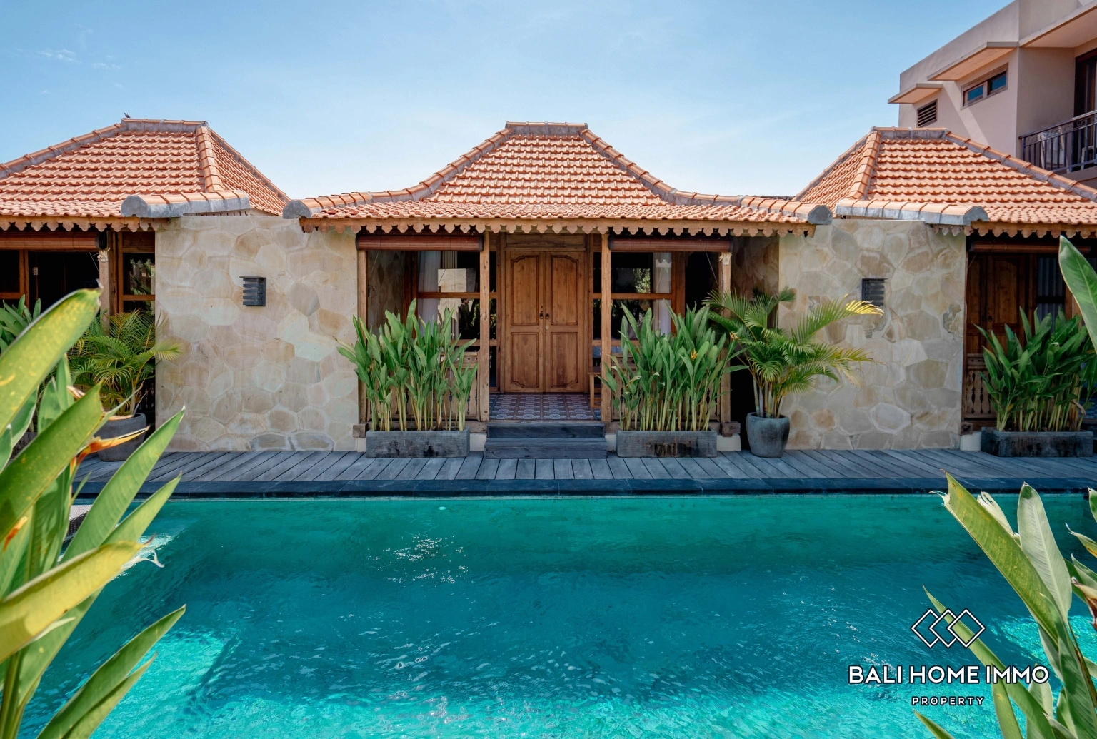 1 Bedroom Apartment for Rent in Batu Belig, 1-bed villa for rent in Seminyak – photo 2 of 11