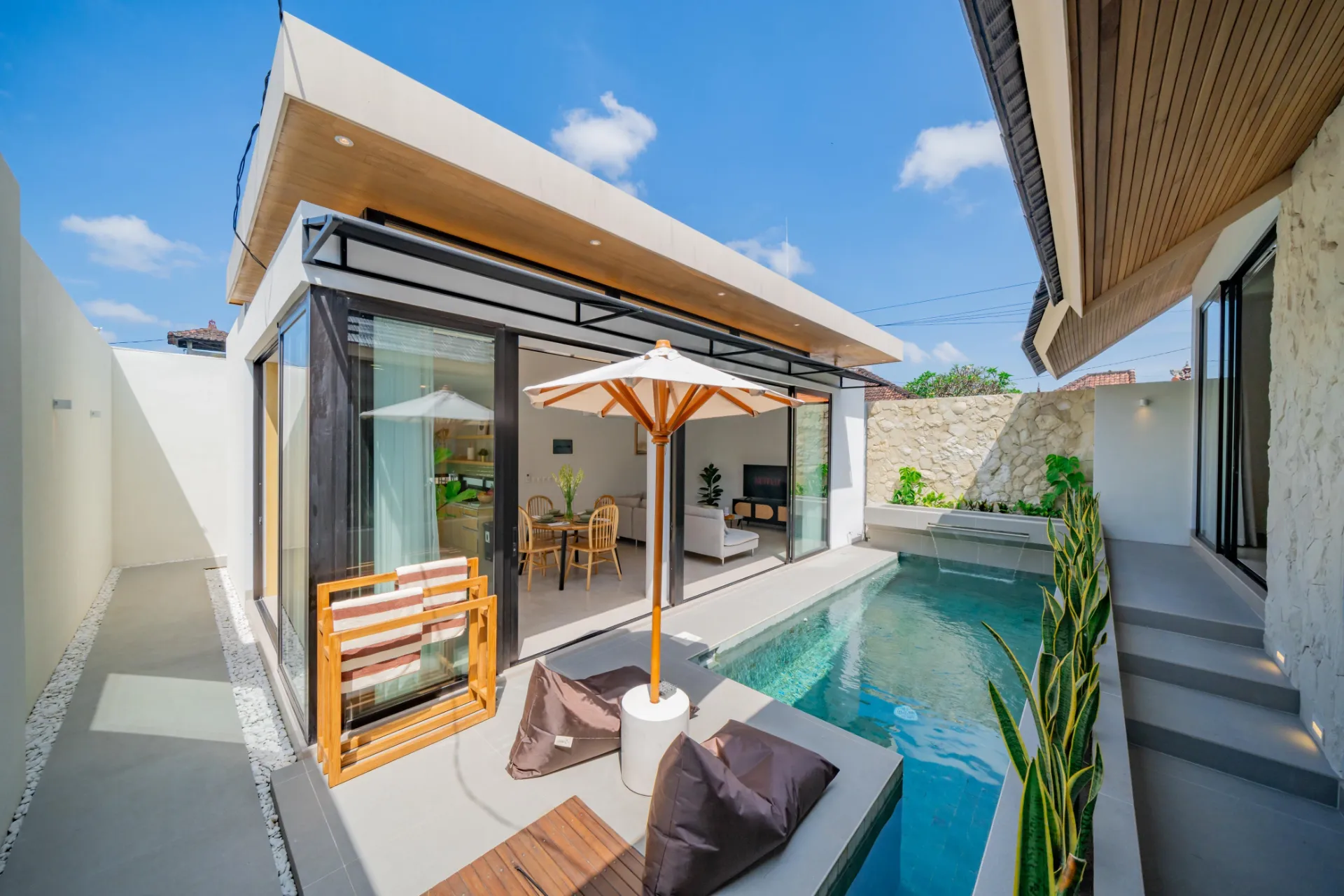 2BR Villa in Canggu, 2-bed villa for rent in Canggu – photo 2 of 11