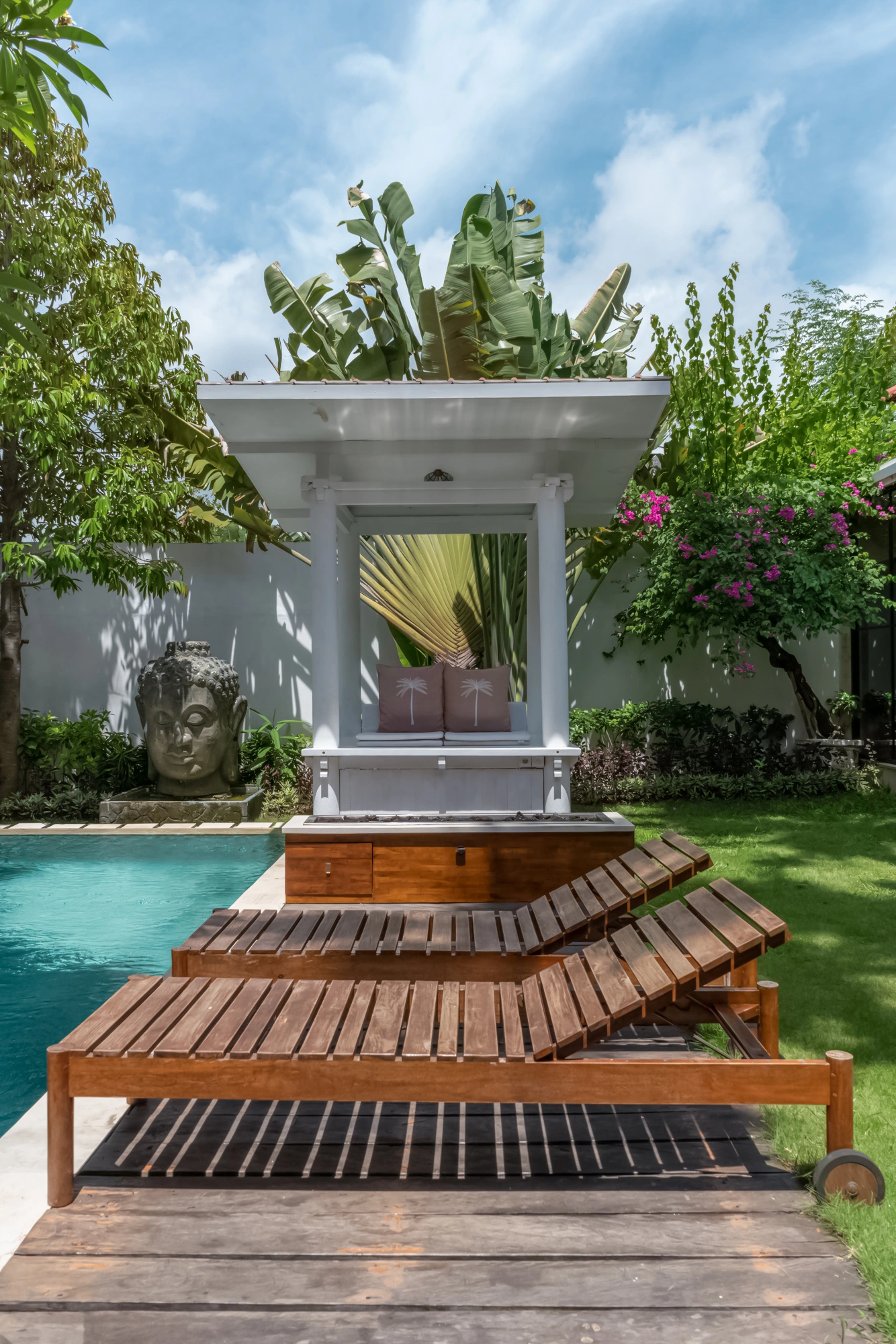 Elegant 3BR Private Enclosed Villa – Perfect Family Home, 3-bed villa for rent in Canggu – photo 4 of 15