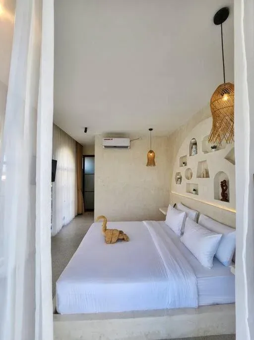 3 Bedroom Modern Villa in Berawa, 3-bed villa for rent in Canggu – photo 9 of 15