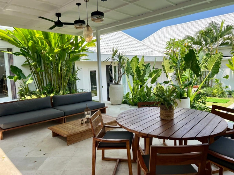 3br Tropical Villa - Walking Distance to Pro Ed, 3-bed villa for rent in Canggu – photo 4 of 15