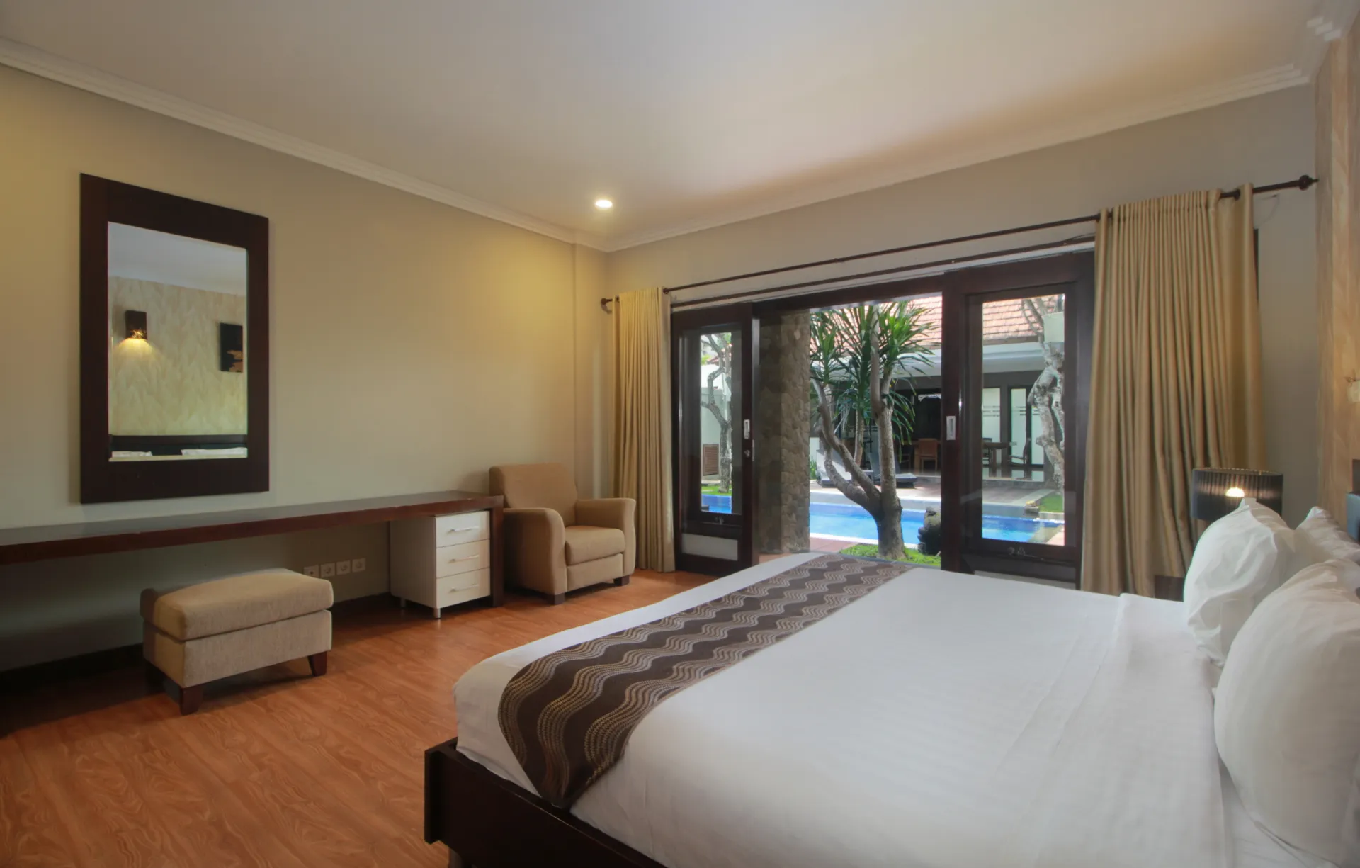 Villa Djayana - Spacious 4-Bedroom Villa in Seminyak, 4-bed villa for rent in Seminyak – photo 4 of 15