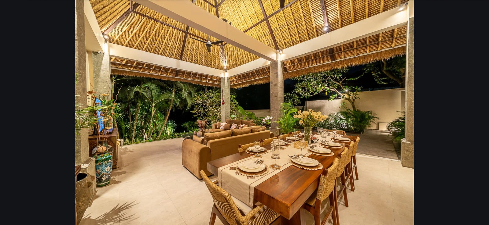 3BR with Open Living Concept and Jungle Surroundings in Buwit, 3-bed villa for rent in Tabanan – photo 2 of 15