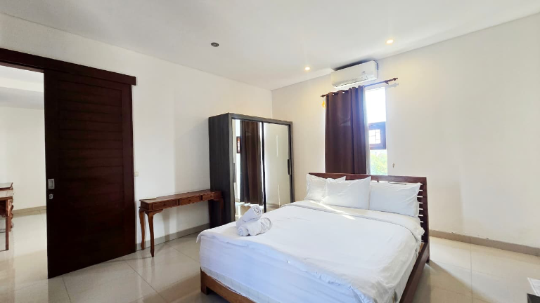 Villa For Rent 3 Bed In Berawa,Badung Bali, 3-bed villa for rent in Canggu – photo 10 of 15