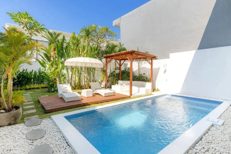 Modern Tropical 3 Bedroom Villa in Prime Berawa, 3-bed villa for rent in Canggu – photo 8 of 15
