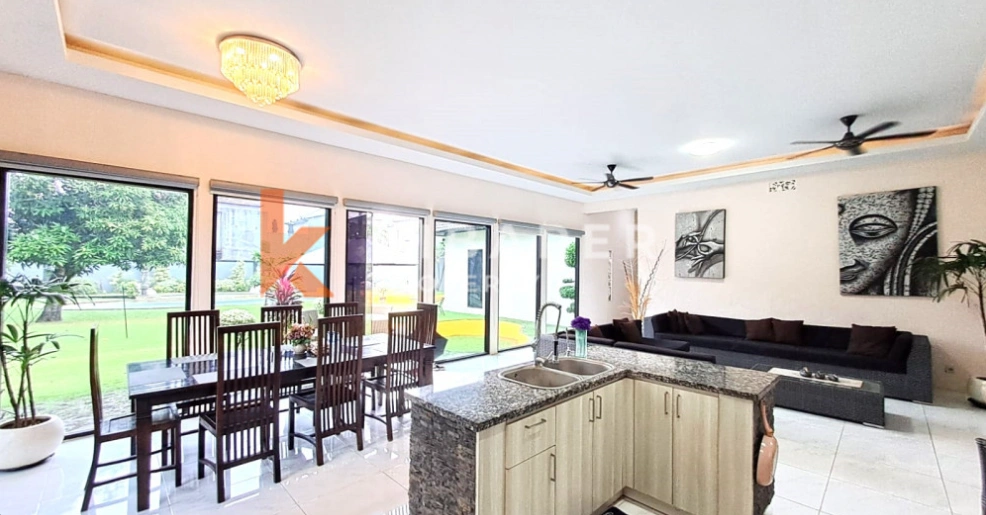Homey Spacious Garden 3BR Villa Located in Kerobokan, 3-bed villa for rent in Seminyak – photo 14 of 15