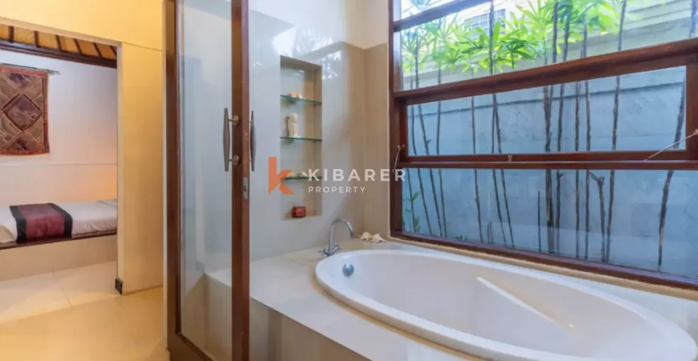 Tropical Hideaway - Expansive 5BR Villa in Seminyak's Golden Triangle, 5-bed villa for rent in Seminyak – photo 14 of 14