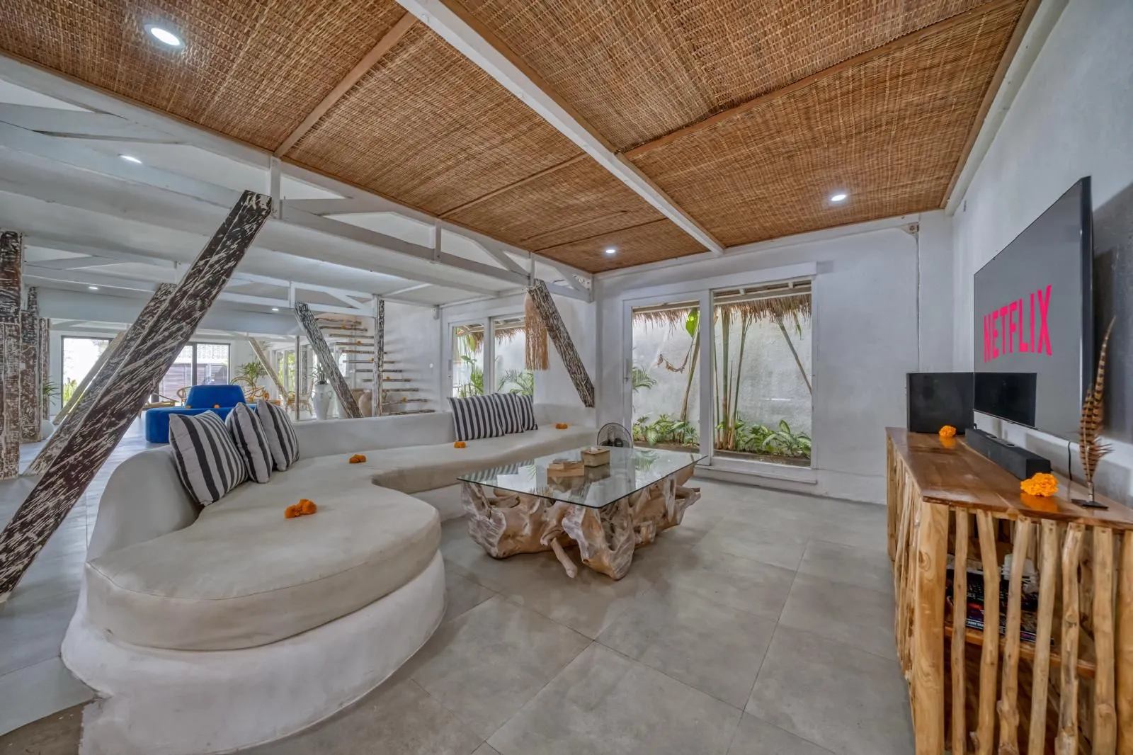 Modern–tropical 4BR Villa | Leasehold 24 Years, 4-bed villa for rent in Canggu – photo 4 of 15
