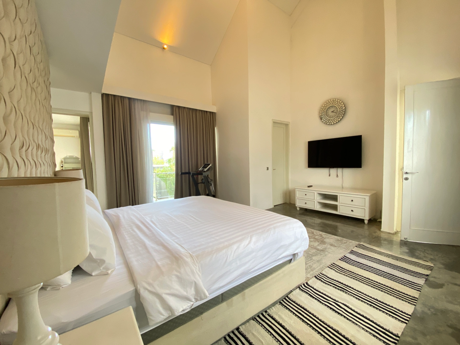4BR Family Friendly Villa - Umalas, 4-bed villa for rent in Canggu – photo 2 of 15