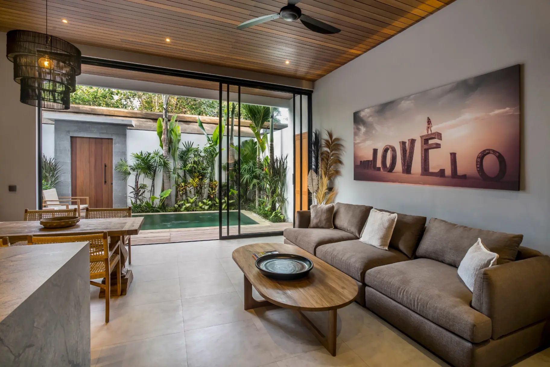 Villa Sessun - Luxury 3BD Townhouse w/ Pool Near Pererenan Beach, 3-bed villa for rent in Pererenan – photo 4 of 15